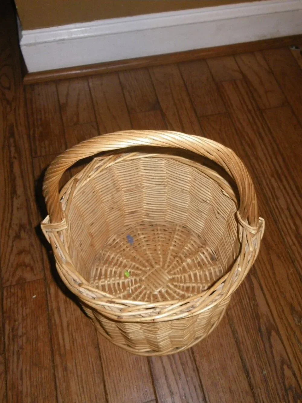 Vintage Large Bucket Style Wicker Basket w/ Handle